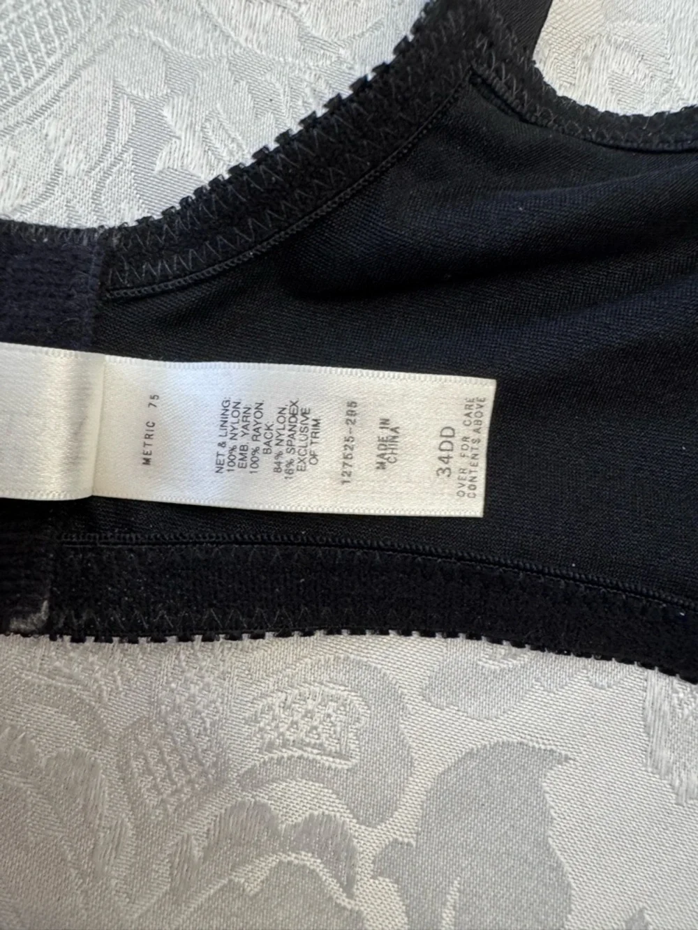 Victoria’s Secret Vintage Bra 34DD Black‎ Gold Unlined Underwire Scalloped Lace